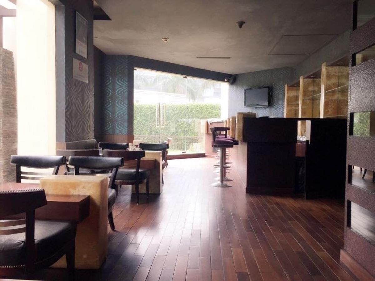 Hotel Vista Нью-Дели Экстерьер фото